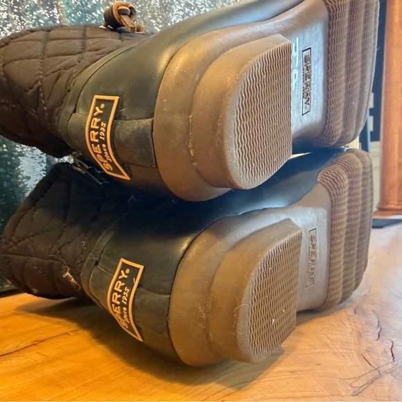 Sperry Women's Saltwater Quilted Duck Boots – Size 6 women’s (EUC) - Picture 12 of 13